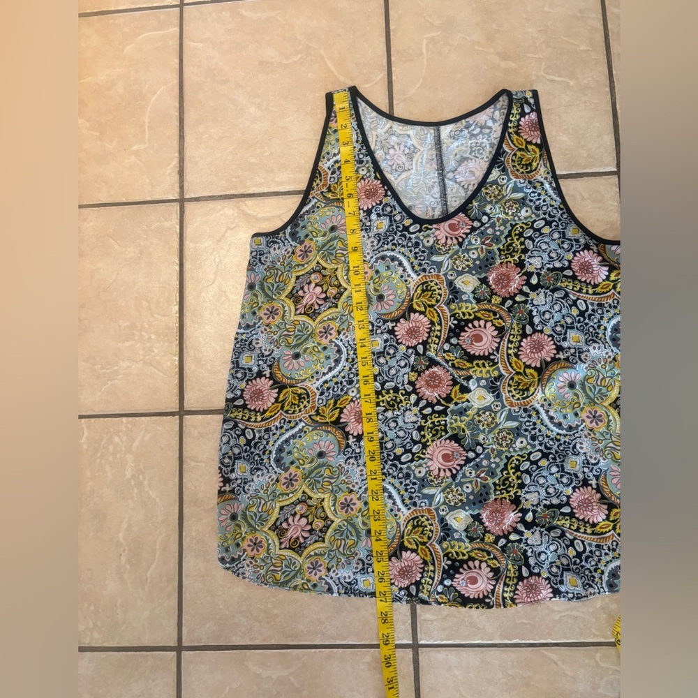 5/$25 Loft Floral Sleeveless‎ Tank Top - Picture 5 of 5